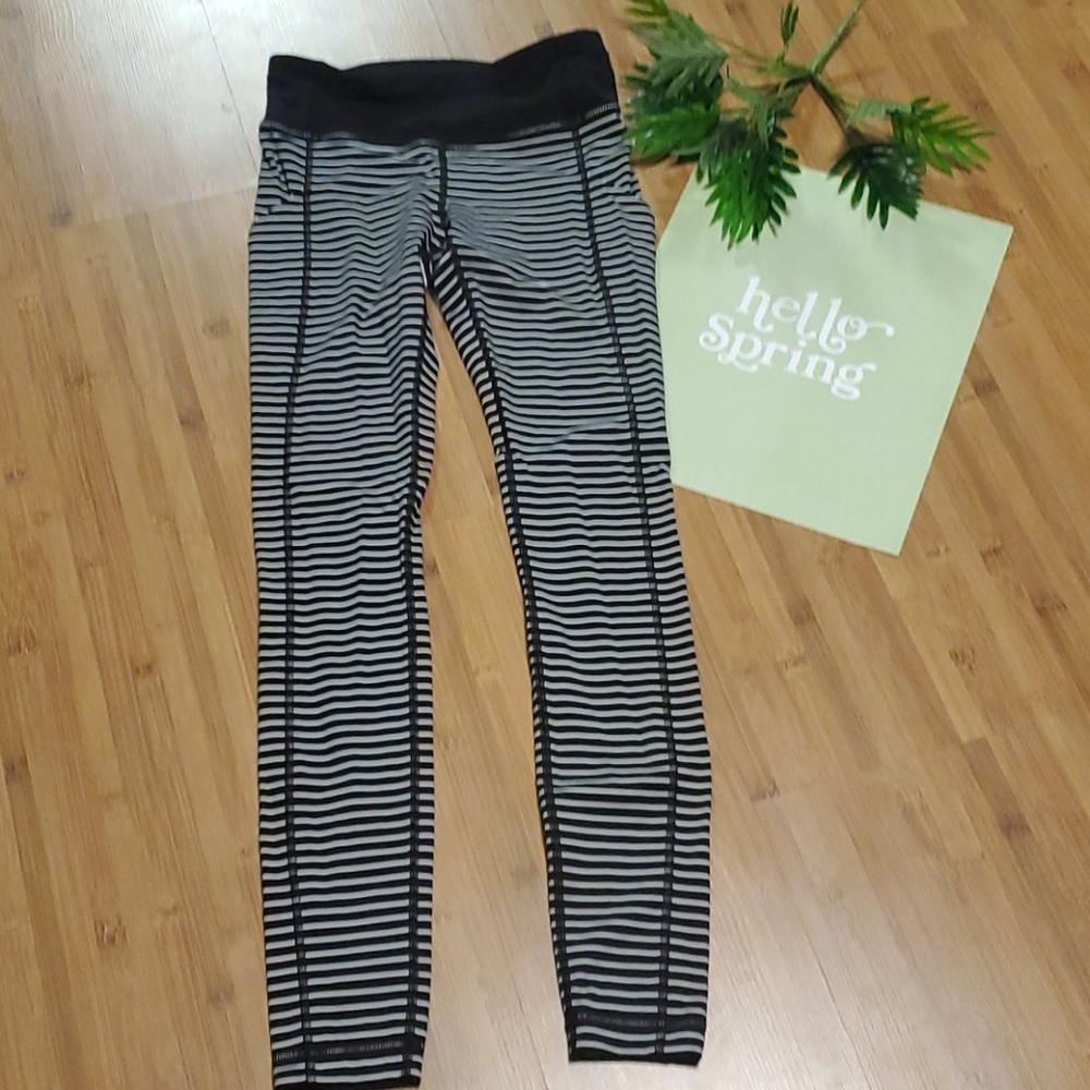 Speed tight parallel stripe LULULEMON SIZE…